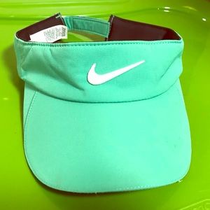 Nike golf visor woman’s